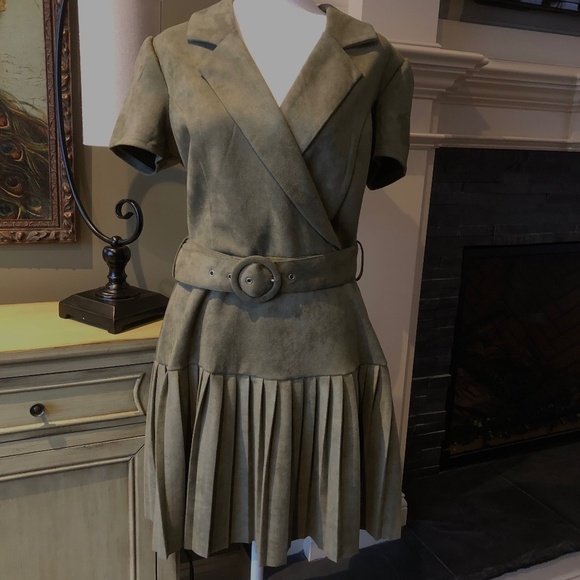 Elizabeth & Nichole Dresses & Skirts - Elizabeth & Nicole Olive Belted Mini Dress with Pleats Size S
